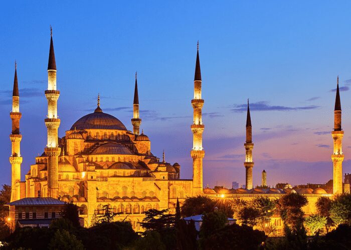 Istanbul escorted tour with private professional tour guide