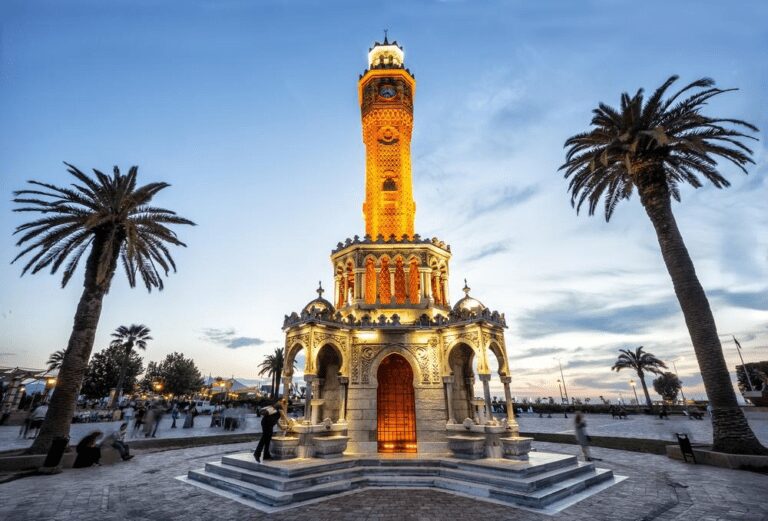 Izmir Escorted tours - Izmir Clock tower